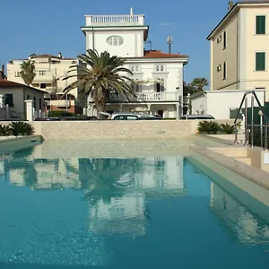 Piani 3*, San Vincenzo Italy